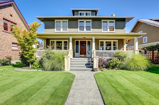 598165614_craftsman style home.jpg
