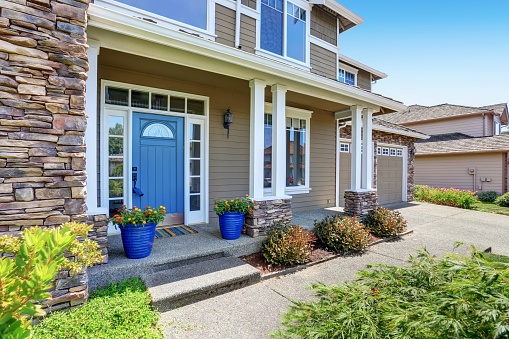 587885028_home in neighborhood
