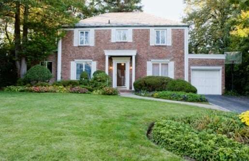 86499956_brick house
