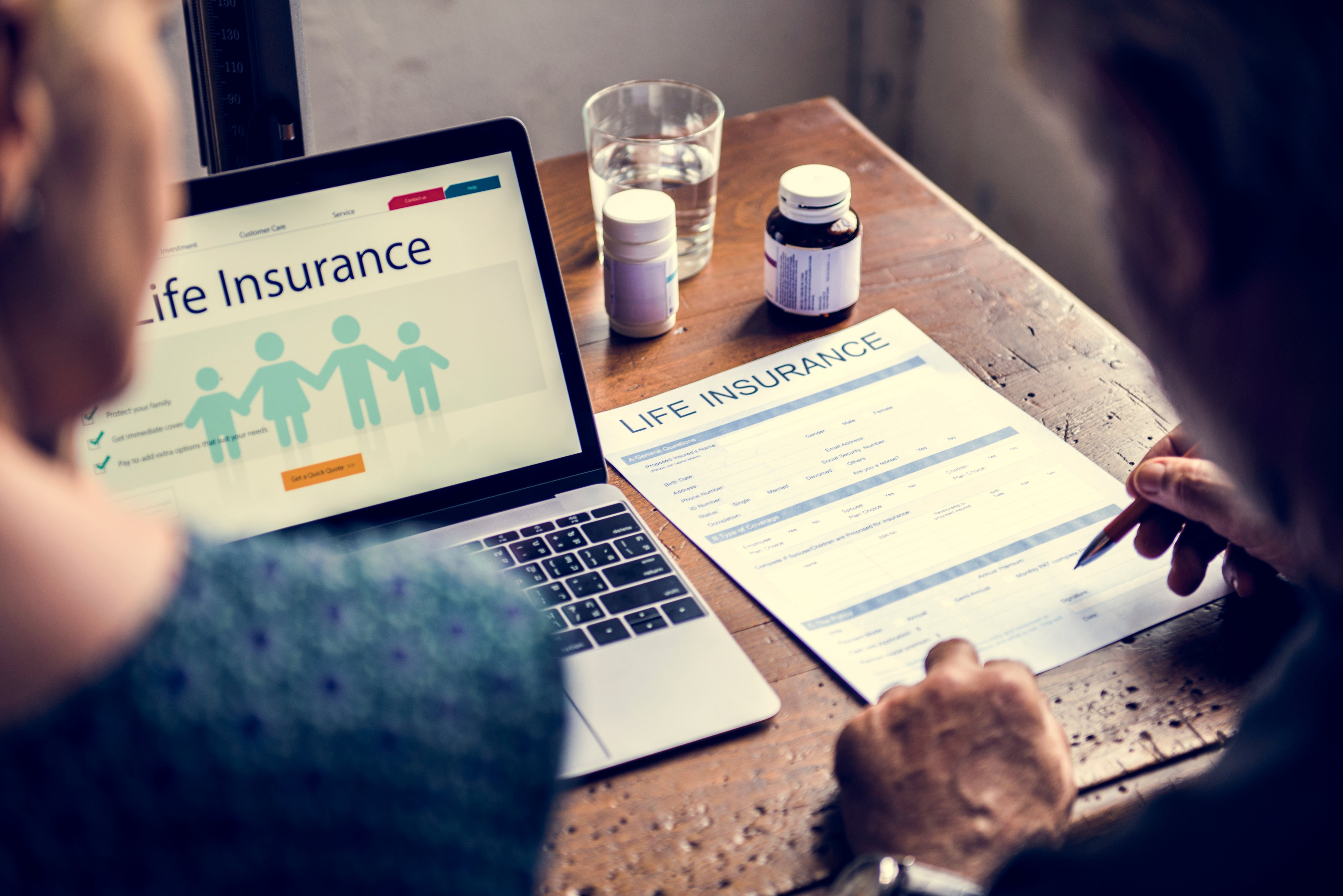 couple-reviewing-life-insurance-policy