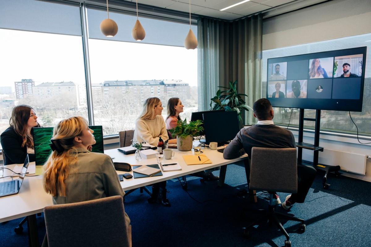 remote-meeting