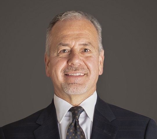 christopher-heyer-headshot-541-478