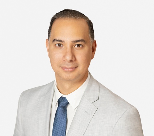 jamal-romero-headshot-541-478