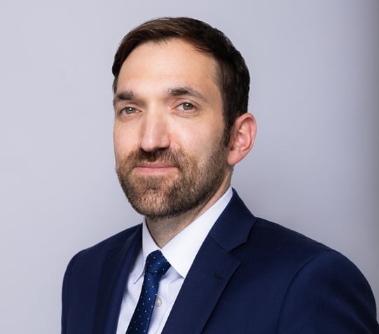 maksim-reznik-541-478